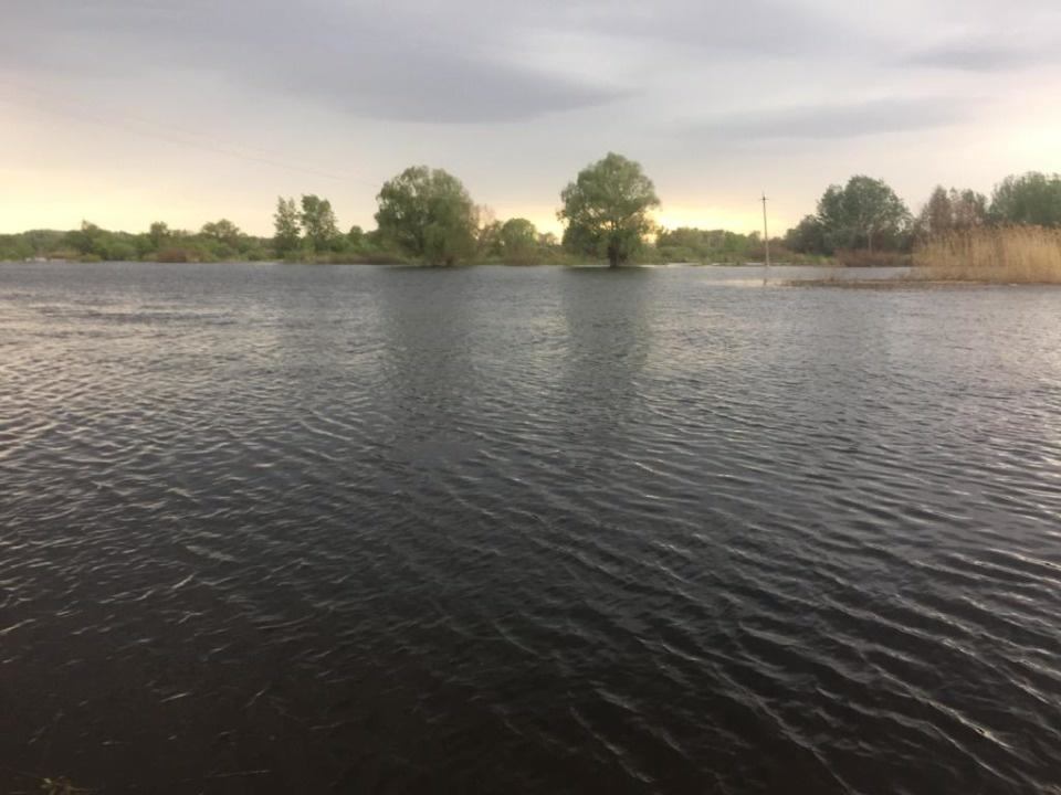 Продам участок в с. Шумейка. Земли 4,3 сотки. Категория земель: земли населённых пунктов. Разрешенное использование: Для ведения личного подсобного хозяйства. Земля в собственности