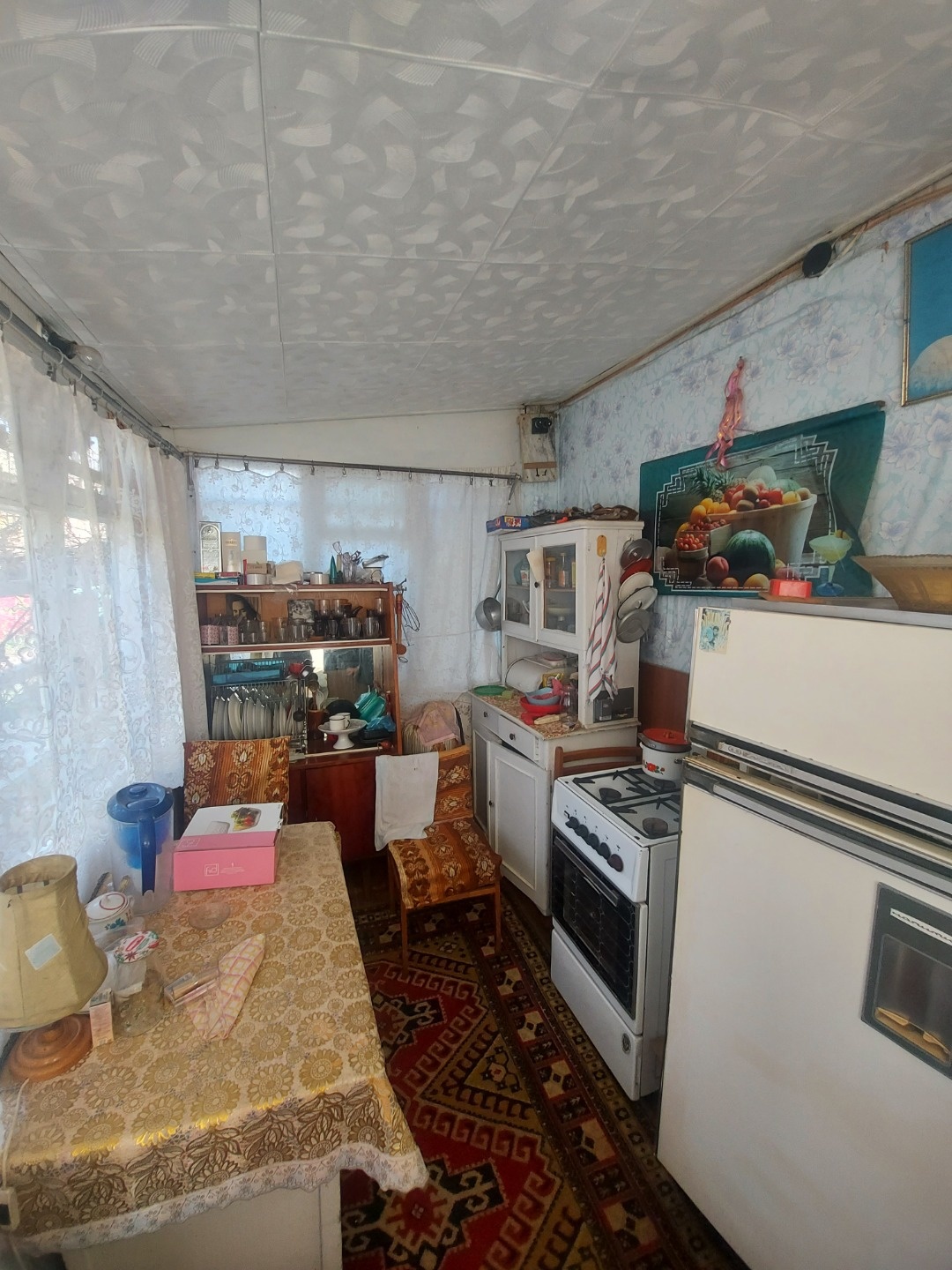 Продается дача с земельным участком в Волжском районе г. Саратова СТ Сорговик .
Расположен  на выезде из Юбилейного района недалеко от Леруа Мерлен. Рядом Волга в 15 минутах!
Земельный участок площадью 498 кв.м. Дом 28 кв.м. Всё оформлено в собственность. Дом кирпичный Есть электричество. В СТ под