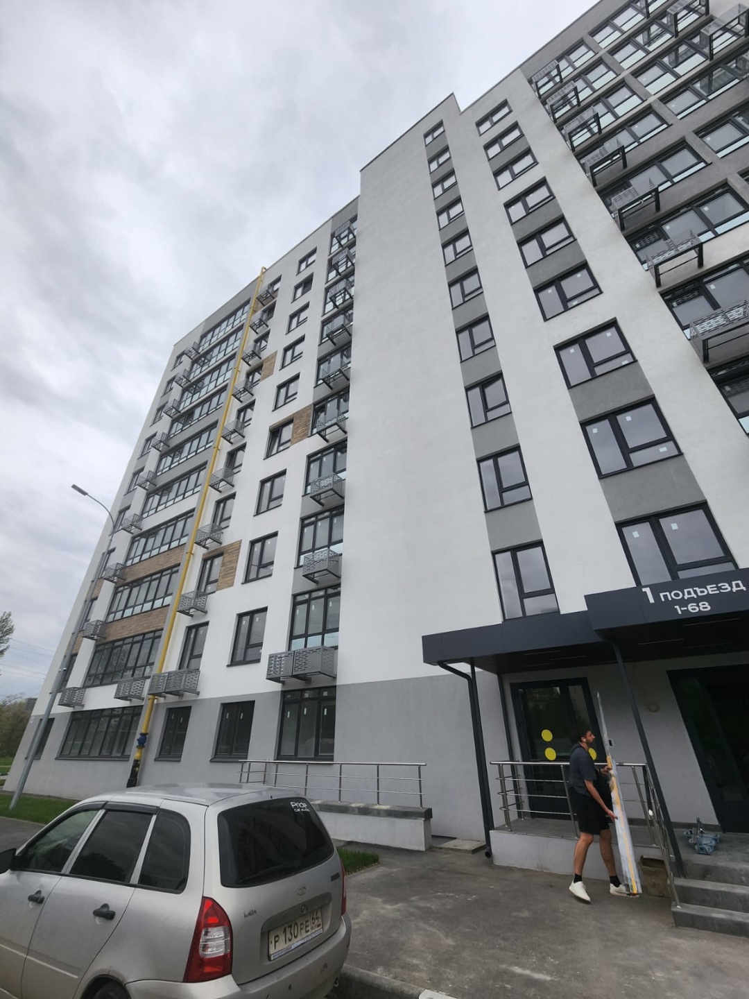 Продается 2-комнатная квартира площадью 59 м2 (с учетом лоджии) на 4 этаже 10-этажного нового дома в ЖК Премьера.
Дом сдан в 2024 году.
Квартира без отделки.
В доме лучевая разводка отопления и воды.
Преимущества:
- крышная котельная,
- поквартирные счетчики на отопление,
- бесшумный лифт,
- благоус