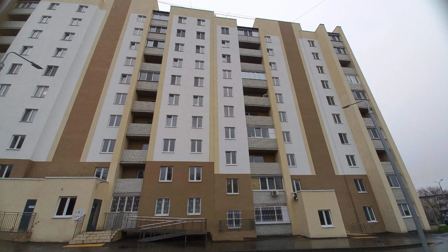 Продат однокомнатную квартиру на 5 этаже 10 этажного дома. В квартире сделан ремонт от застройщика. Чистая продажа. Звоните!