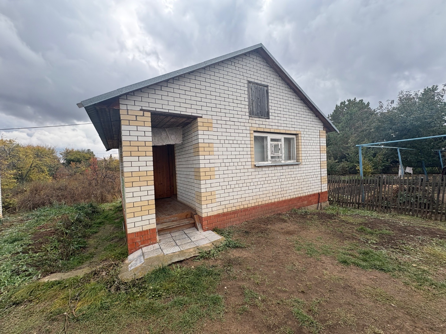 Продается земельный участок в живописном уголке природы!

Если вы мечтаете о спокойной жизни на свежем воздухе, вдали от городской суеты, то это предложение именно для вас! Продается земельный участок в экологически чистом районе на берегу залива реки Волга, в селе Шумейка, на улице Бережная, Энгель