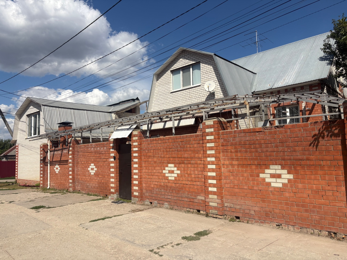Продам Шикарный Дом!
Локация мостоотряд в Энгельсе.